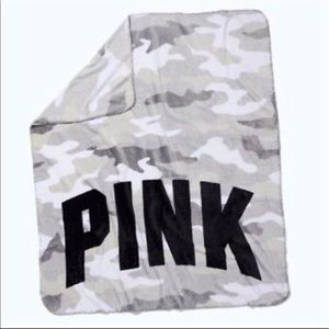 NEW! Victoria’s Secret PINK Camo Fleece Blanket